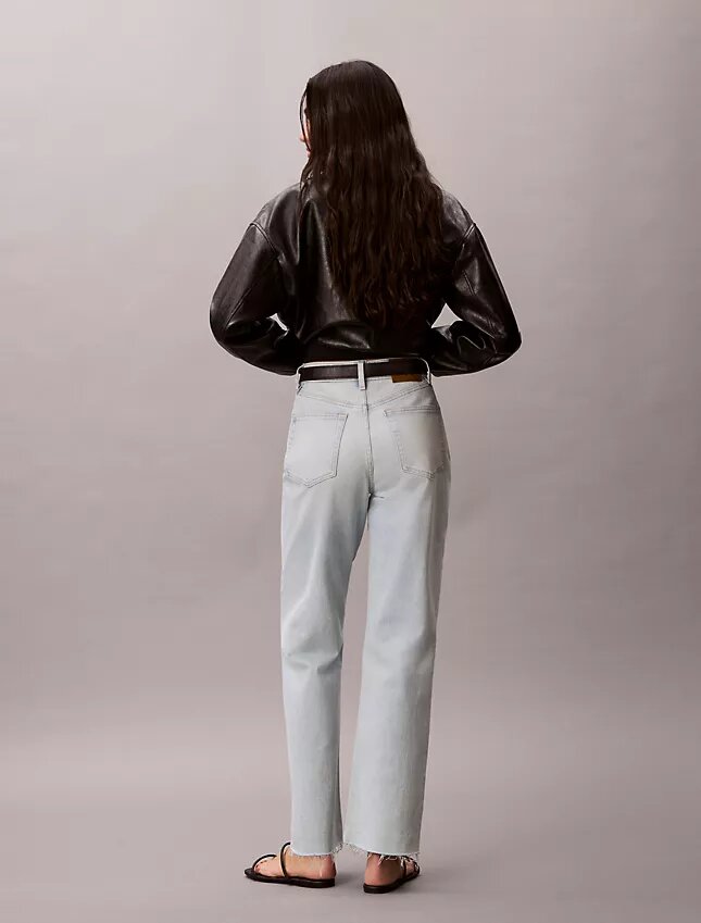 Jeans a vita alta e gamba dritta Jeans a vita alta e gamba dritta