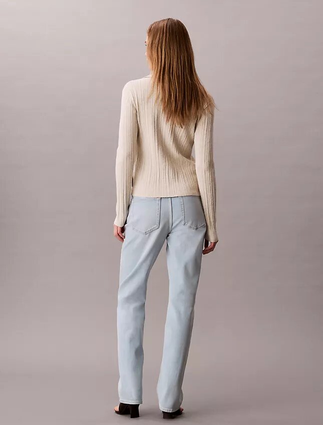 Jeans a vita alta e gamba dritta Jeans a vita alta e gamba dritta