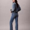 Jeans a vita alta e gamba dritta Jeans a vita alta e gamba dritta