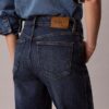 Jeans a vita alta e gamba dritta Jeans a vita alta e gamba dritta