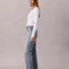 Jeans a vita alta e gamba dritta Jeans a vita alta e gamba dritta