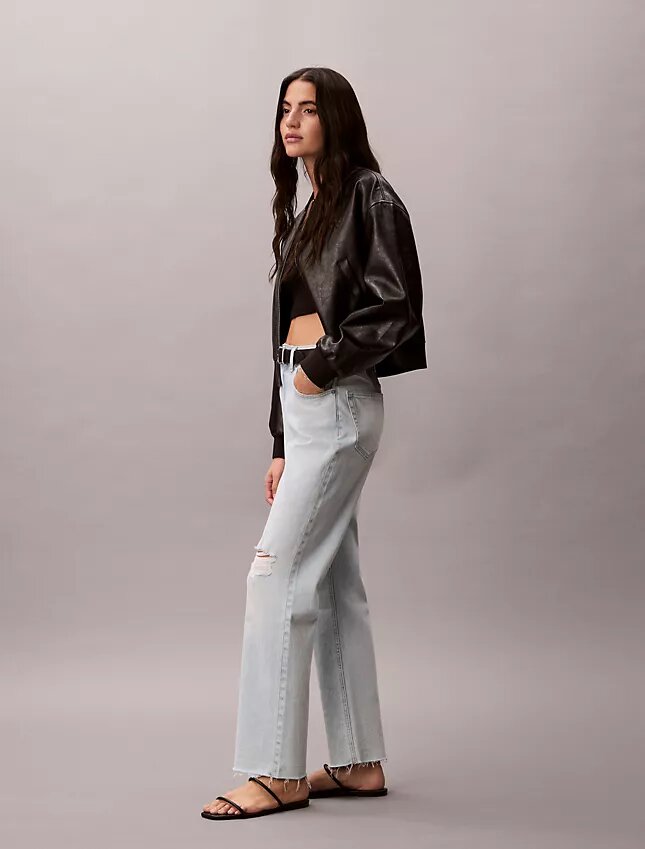 Jeans a vita alta e gamba dritta Jeans a vita alta e gamba dritta