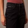 Jeans a vita media e gamba svasata