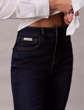 Jeans a zampa alta Jeans a zampa alta