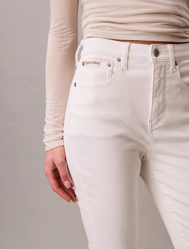Jeans a zampa alta Jeans a zampa alta