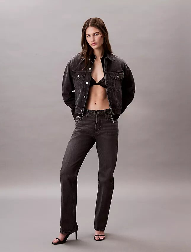 Jeans bootcut dal taglio morbido Jeans bootcut dal taglio morbido