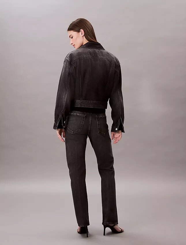 Jeans bootcut dal taglio morbido Jeans bootcut dal taglio morbido