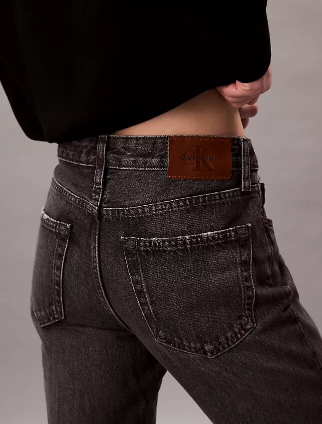 Jeans bootcut dal taglio morbido Jeans bootcut dal taglio morbido
