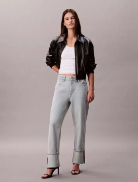 Jeans comodi con risvolto largo