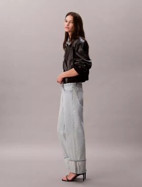 Jeans comodi con risvolto largo