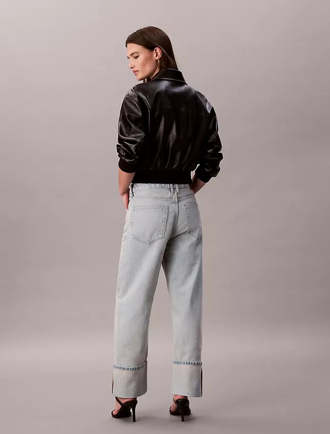 Jeans comodi con risvolto largo Jeans comodi con risvolto largo