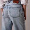 Jeans comodi con risvolto largo Jeans comodi con risvolto largo