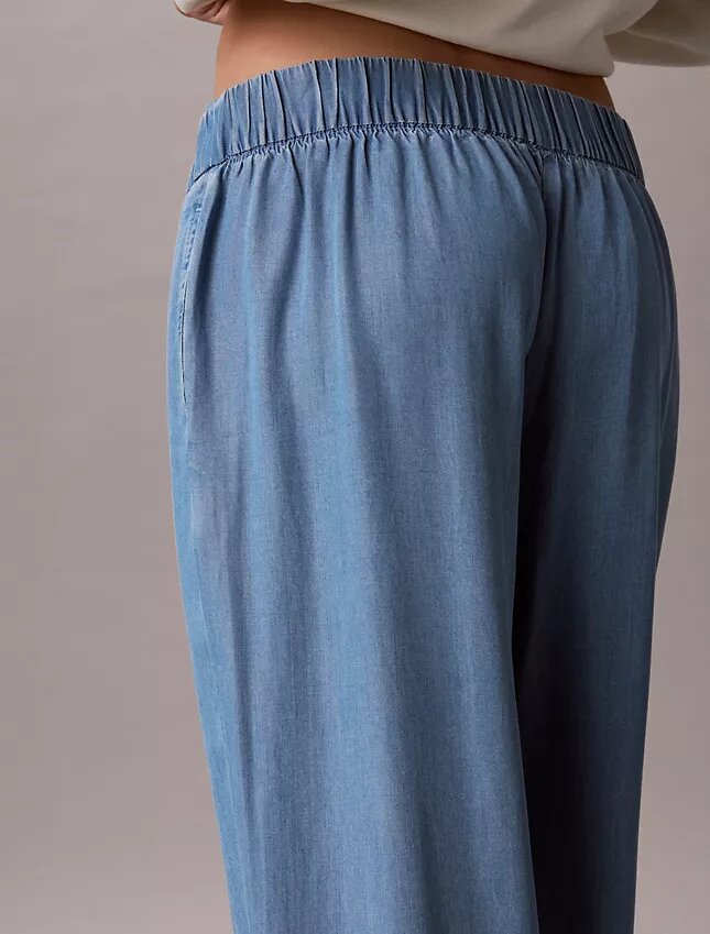 Jeans in Denim dalla vestibilità comoda Jeans in Denim dalla vestibilità comoda