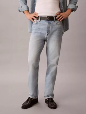 Jeans leggeri a taglio dritto standard