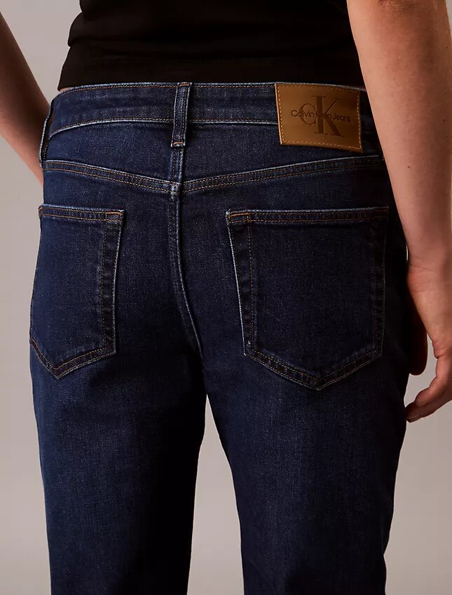 Jeans slim a vita media Jeans slim a vita media