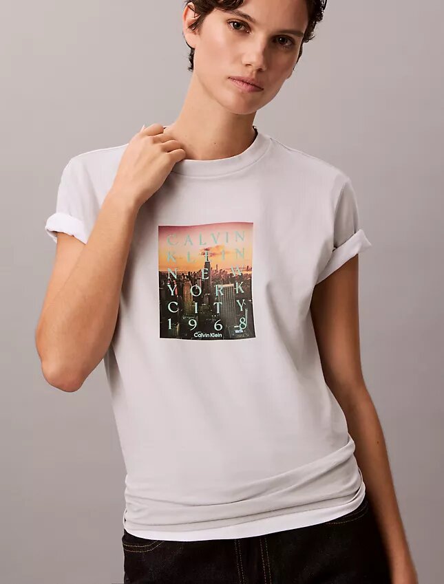 Maglietta classica con logo “City Sunset” Maglietta classica con logo “City Sunset”