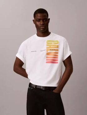 Maglietta comoda con logo Pride in grassetto