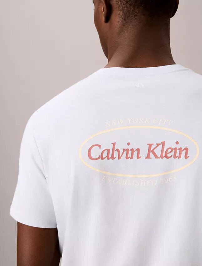 Maglietta con logo grafico Calvin Klein Diner Maglietta con logo grafico Calvin Klein Diner