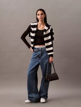 Maglietta in cotone a costine con scollo a U