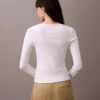 Maglietta in cotone a costine con scollo a U Maglietta in cotone a costine con scollo a U