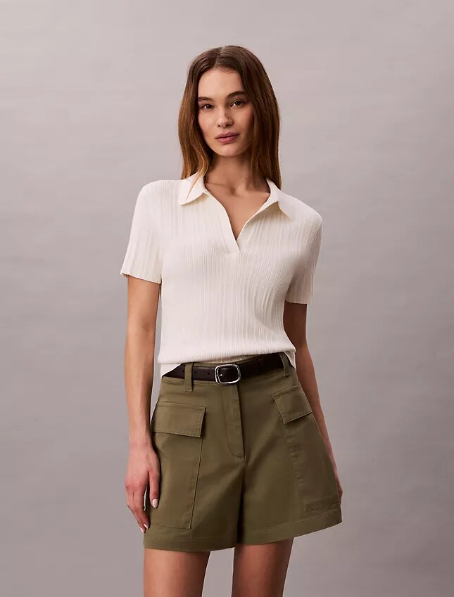 Maglietta polo in cotone a costine liscio Maglietta polo in cotone a costine liscio