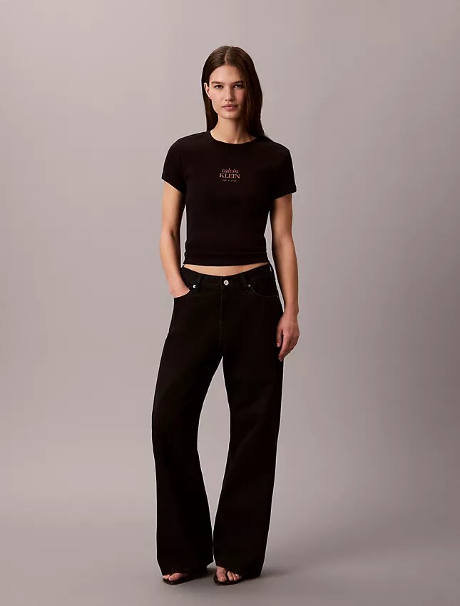 Maglietta slim a costine con logo Maglietta slim a costine con logo