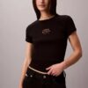 Maglietta slim a costine con logo Maglietta slim a costine con logo