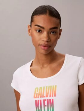 Maglietta slim a scollo rotondo Pride