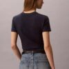 Maglietta slim con logo grafico curvo Maglietta slim con logo grafico curvo