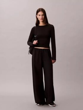 Maglietta slim in nylon elasticizzato