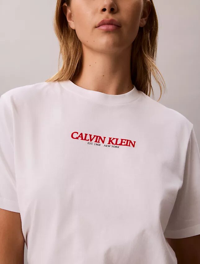 Maglietta squadrata con logo Calvin Klein Maglietta squadrata con logo Calvin Klein