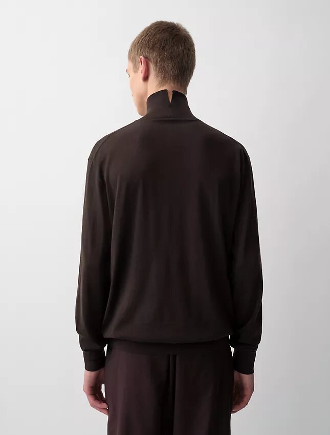 Maglione a collo alto color cenere Maglione a collo alto color cenere