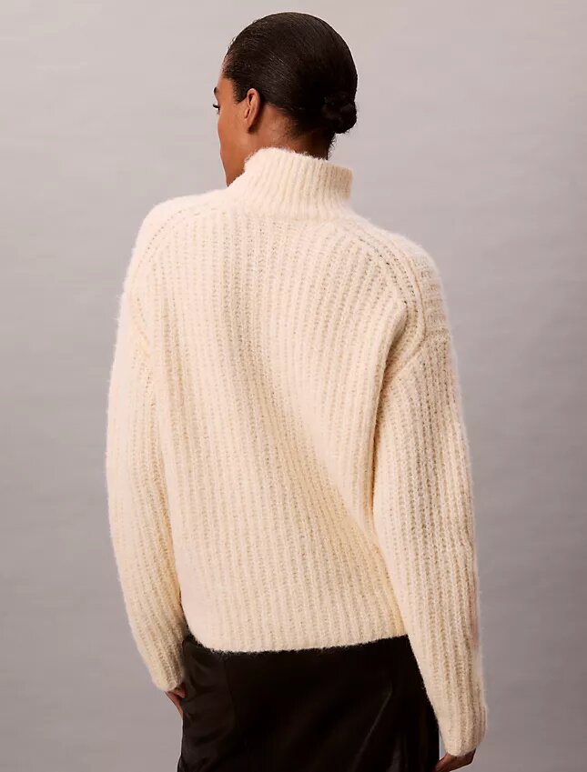 Maglione a collo alto morbido a coste Maglione a collo alto morbido a coste