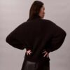 Maglione a collo alto morbido e voluminoso a coste Maglione a collo alto morbido e voluminoso a coste