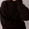 Maglione a collo alto morbido e voluminoso a coste Maglione a collo alto morbido e voluminoso a coste
