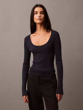 Maglione a scollo rotondo a costine