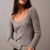 Maglione a scollo rotondo a costine