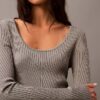 Maglione a scollo rotondo a costine