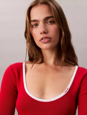 Maglione classico con scollo rotondo in misto cotone Maglione classico con scollo rotondo in misto cotone