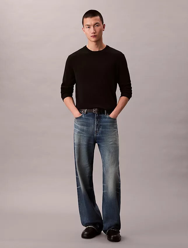 Maglione classico in cashmere a girocollo Maglione classico in cashmere a girocollo