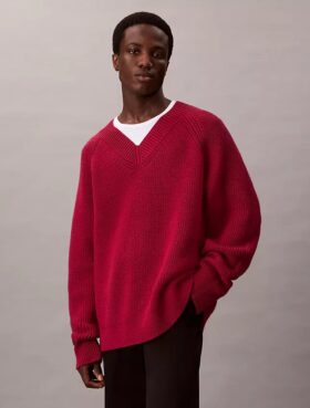 Maglione dalla vestibilità comoda con scollo a V in misto lana merino