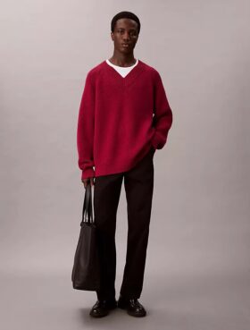 Maglione dalla vestibilità comoda con scollo a V in misto lana merino