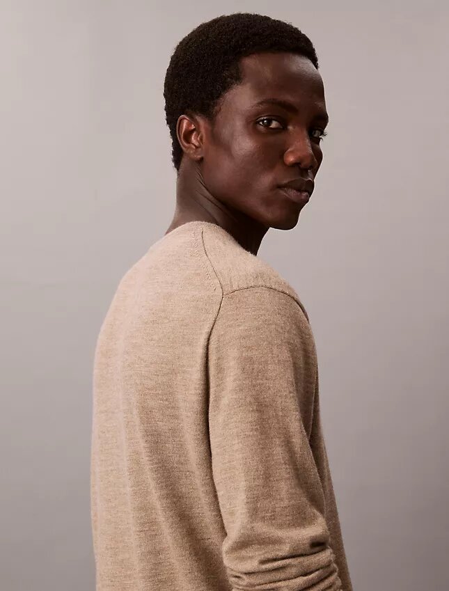 Maglione girocollo in misto merino extra fine Maglione girocollo in misto merino extra fine