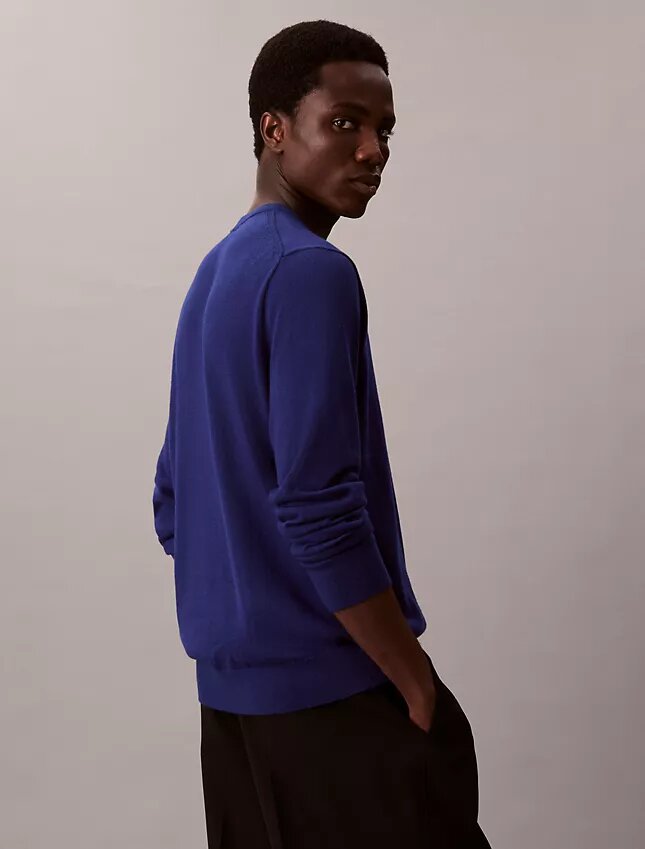 Maglione girocollo in misto merino extra fine Maglione girocollo in misto merino extra fine