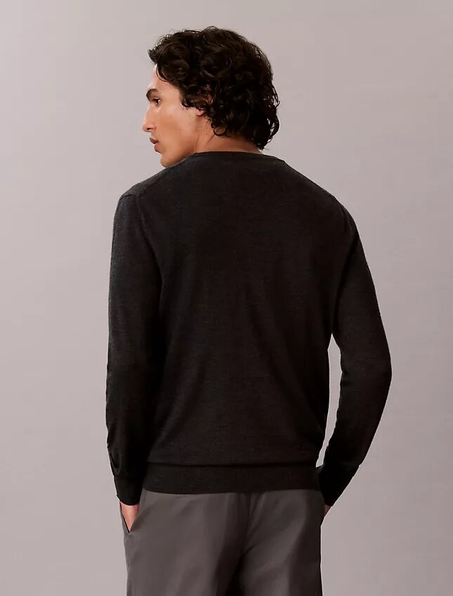 Maglione girocollo in misto merino extra fine Maglione girocollo in misto merino extra fine
