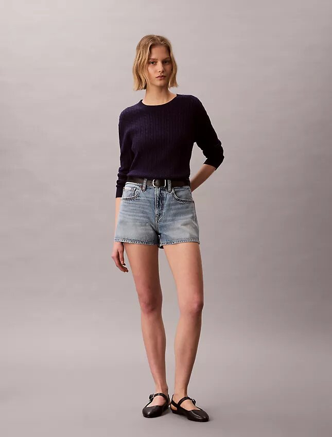Maglione in cotone a trecce Maglione in cotone a trecce