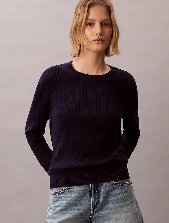 Maglione in cotone a trecce Maglione in cotone a trecce