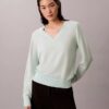 Maglione in lana merino con scollo a V Maglione in lana merino con scollo a V