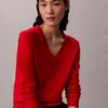 Maglione in lana merino con scollo a V Maglione in lana merino con scollo a V