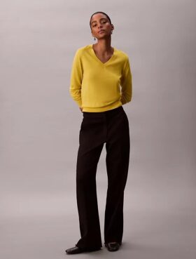 Maglione in lana merino con scollo a V